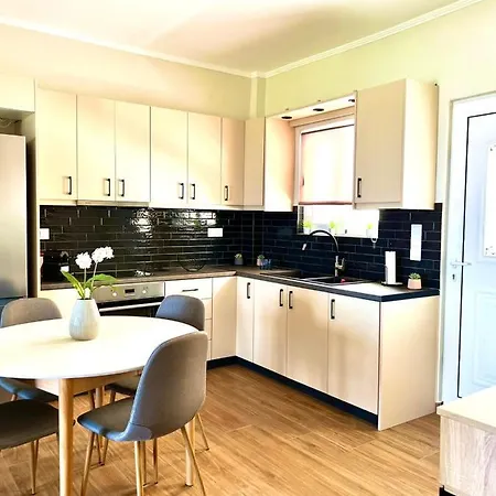 Cosy With Great Views *