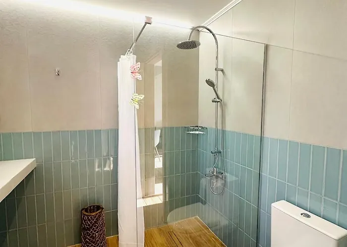 Апартаменты Cosy With Great Views